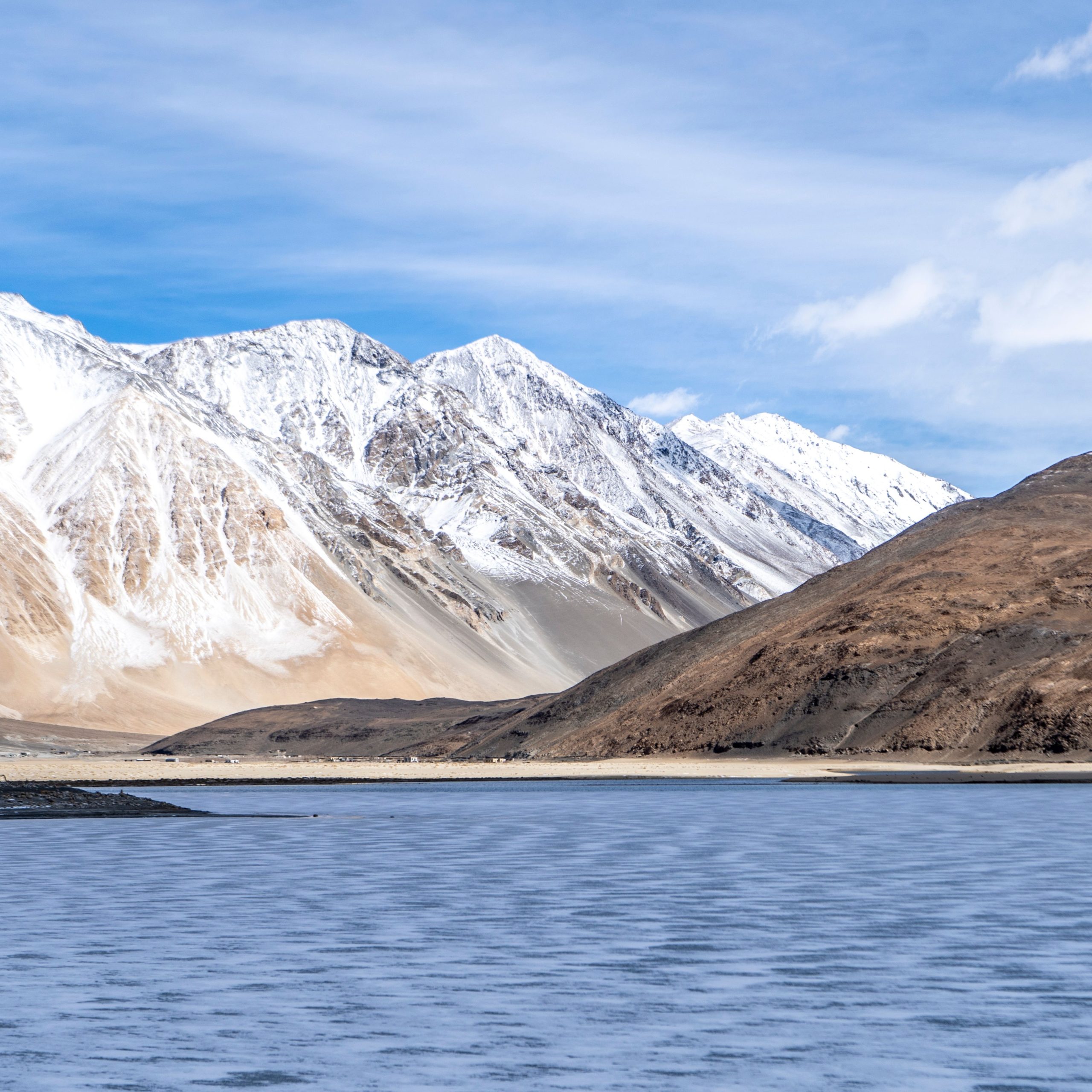 Kashmir Tour Package for Couples – Romantic Trip Guide 2026