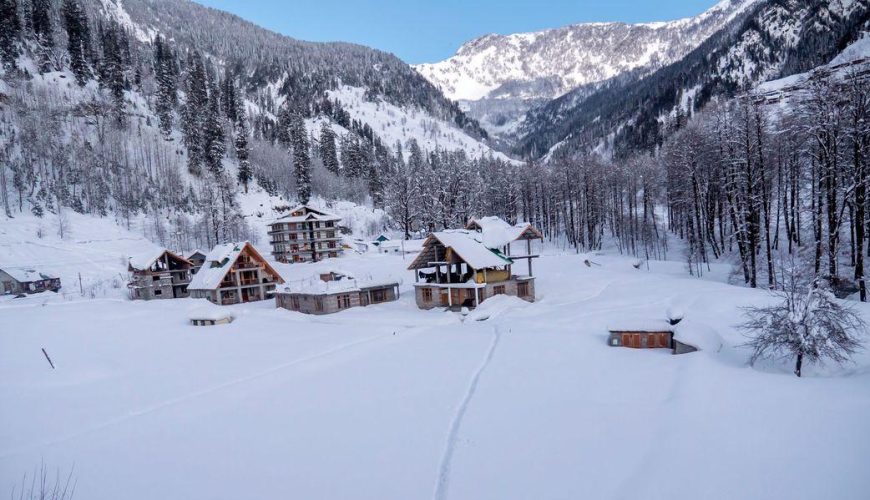 Manali Christmas & New Year 2026–27: Best Places, Snowfall & Tour Packages